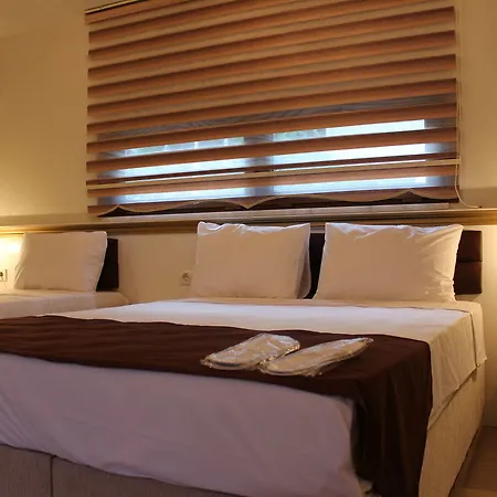 Otel Mini Nova Old 5*